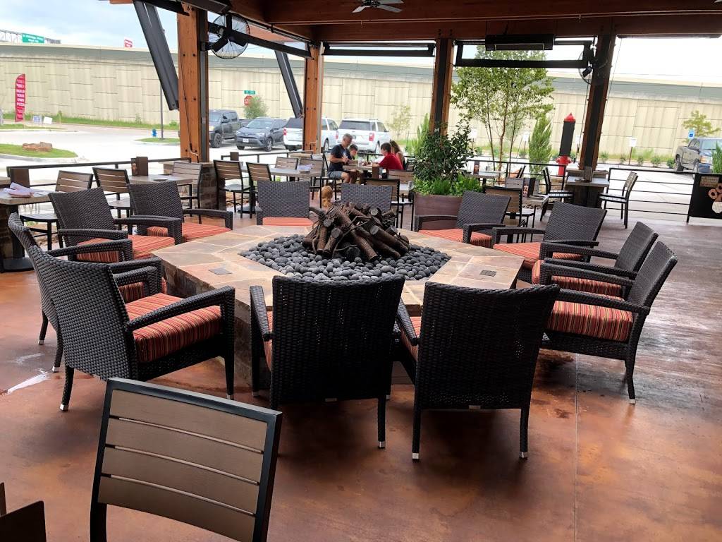 Lazy Dog Restaurant & Bar | restaurant | 20030 Northwest Fwy, Houston, TX 77065, USA | 7135975347 OR +1 713-597-5347