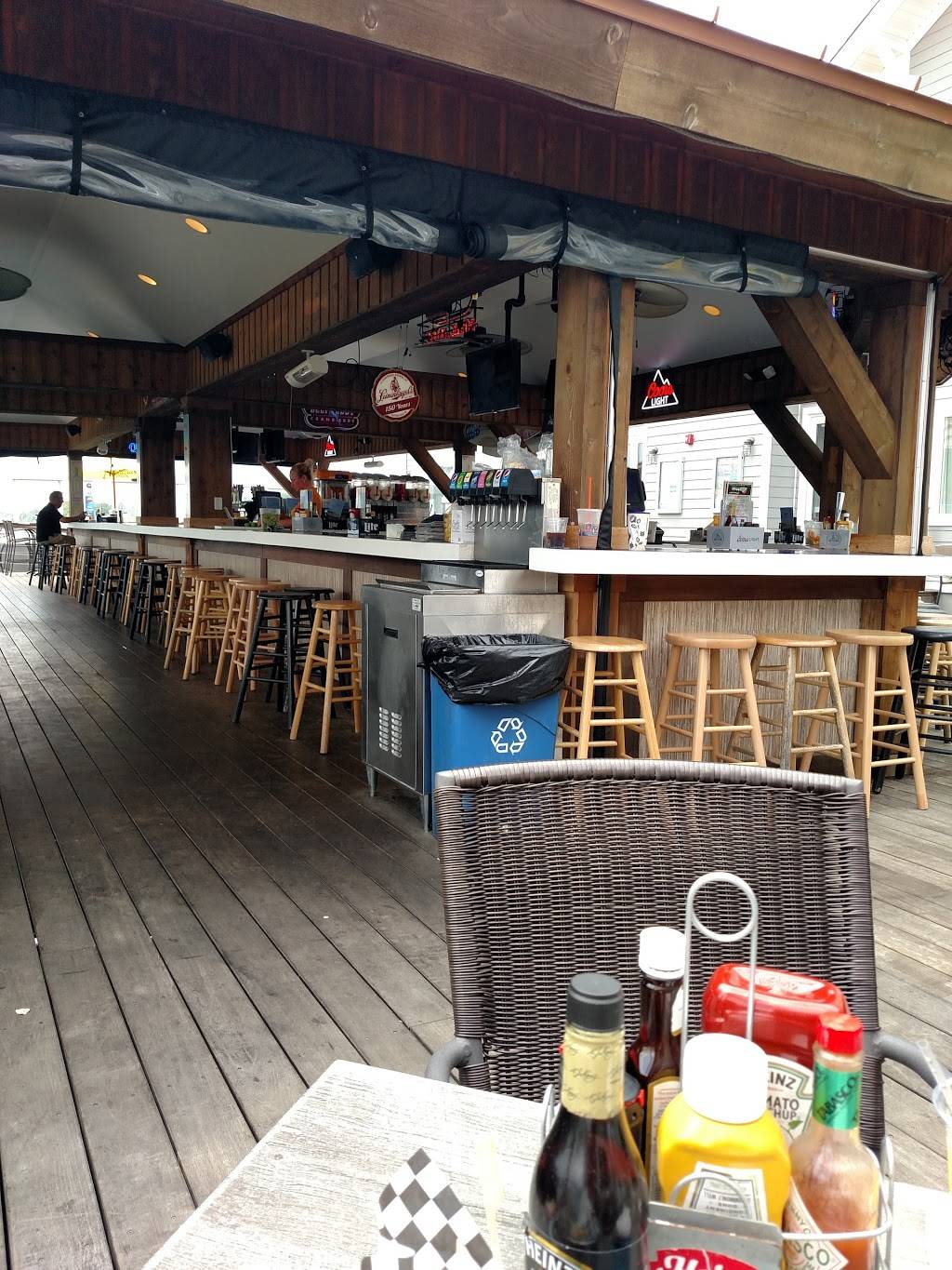 Martells Waters Edge | restaurant | 11 Whitecap Way, Bayville, NJ 08721, USA | 7322693000 OR +1 732-269-3000