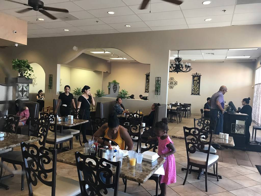 Cafe Amri | restaurant | 2000 Outlet Center Dr # 295, Oxnard, CA 93036, USA | 8059833026 OR +1 805-983-3026