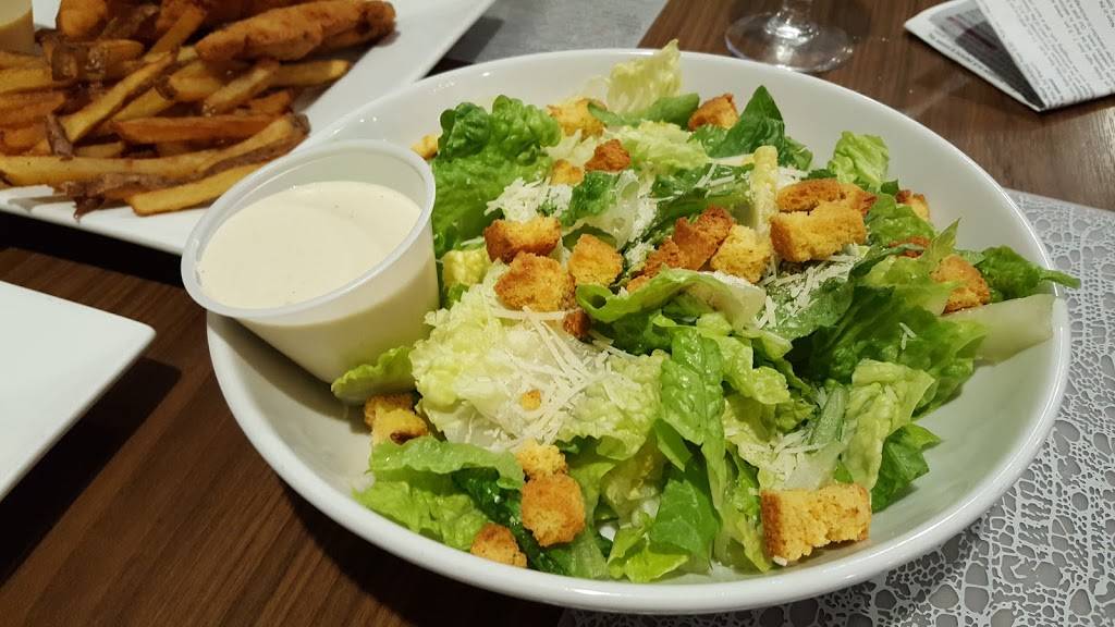 Edgewater Bar & Grille | restaurant | 8629 J M Keynes Dr, Charlotte, NC 28262, USA | 7049162831 OR +1 704-916-2831