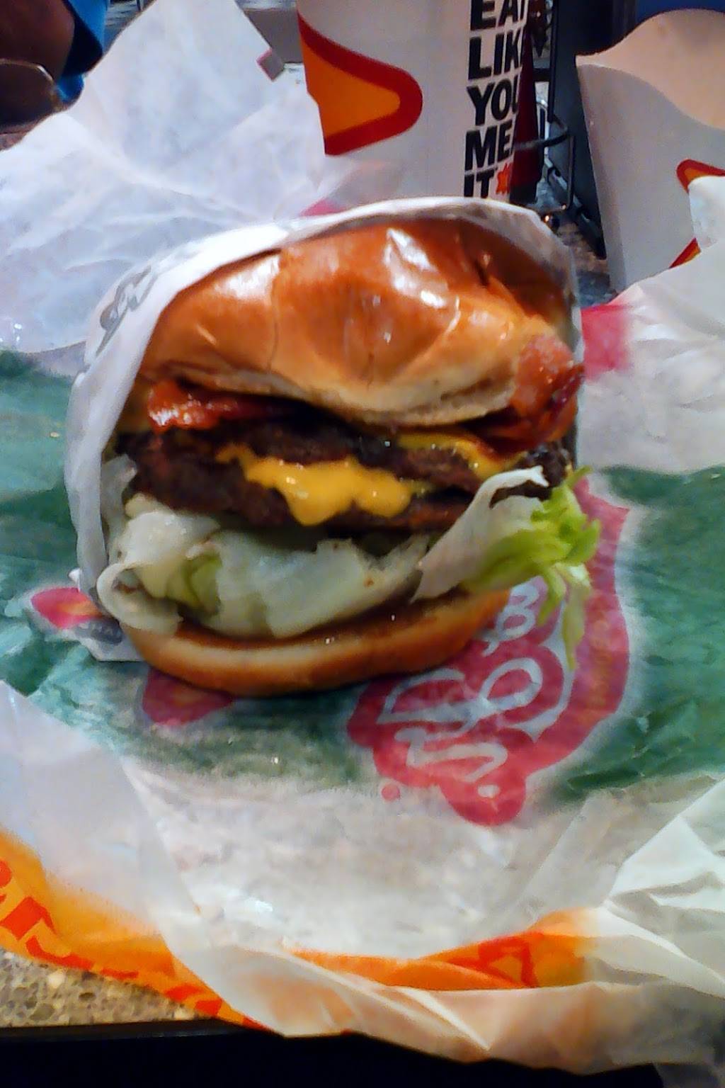 Carls Jr. | restaurant | 271 E Willow St, Long Beach, CA 90806, USA | 5629819192 OR +1 562-981-9192