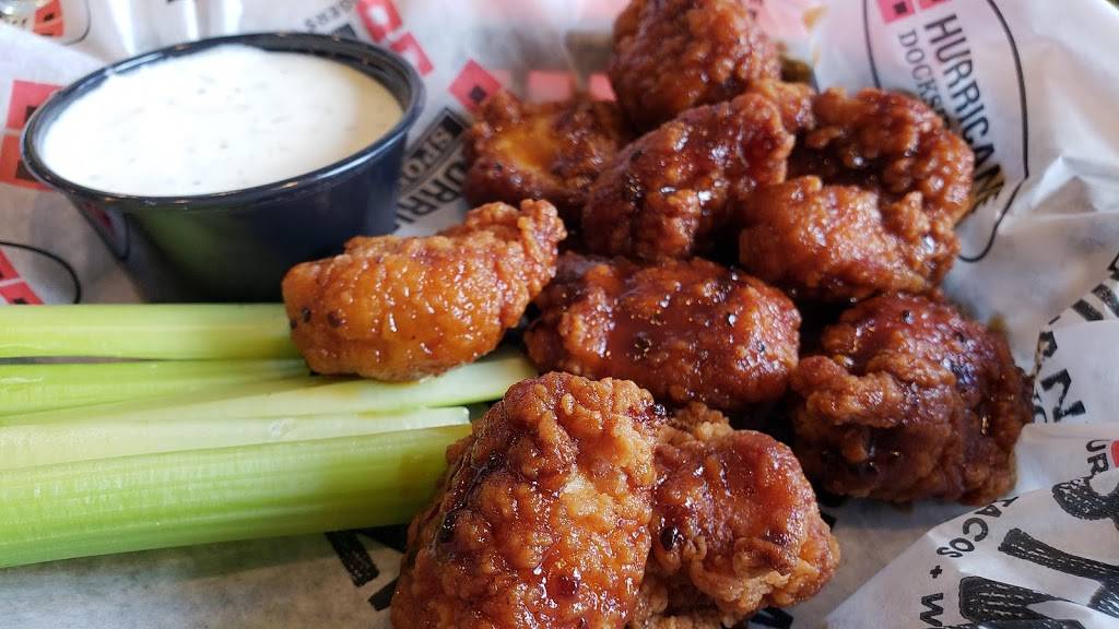 Hurricane Grill & Wings | meal takeaway | 6370 Cypress Gardens Blvd, Winter Haven, FL 33884, USA | 8633245157 OR +1 863-324-5157