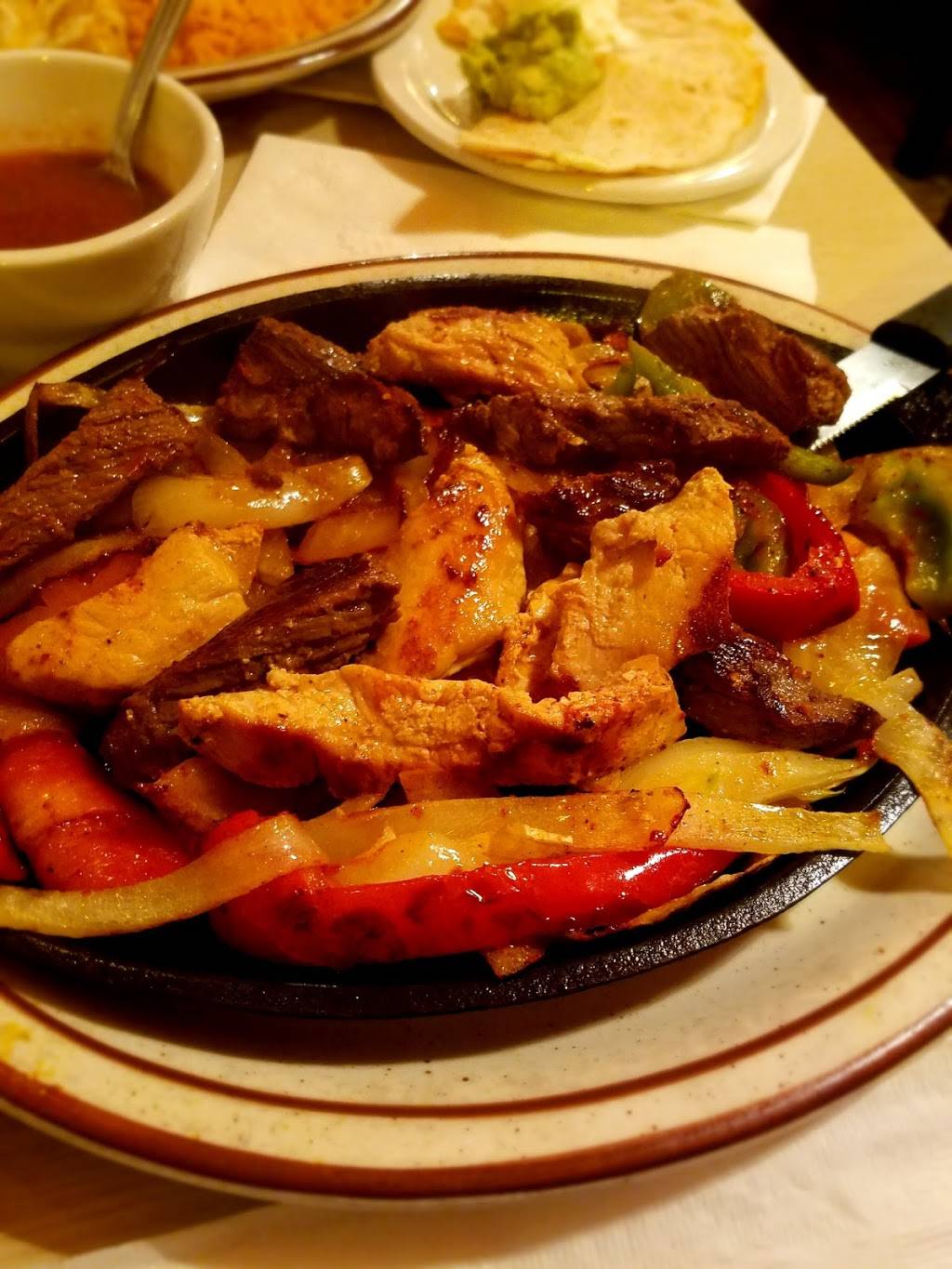 La Tapatia Mexican Grill | restaurant | 1015 N Chester Ave, Bakersfield, CA 93308, USA | 6613937388 OR +1 661-393-7388