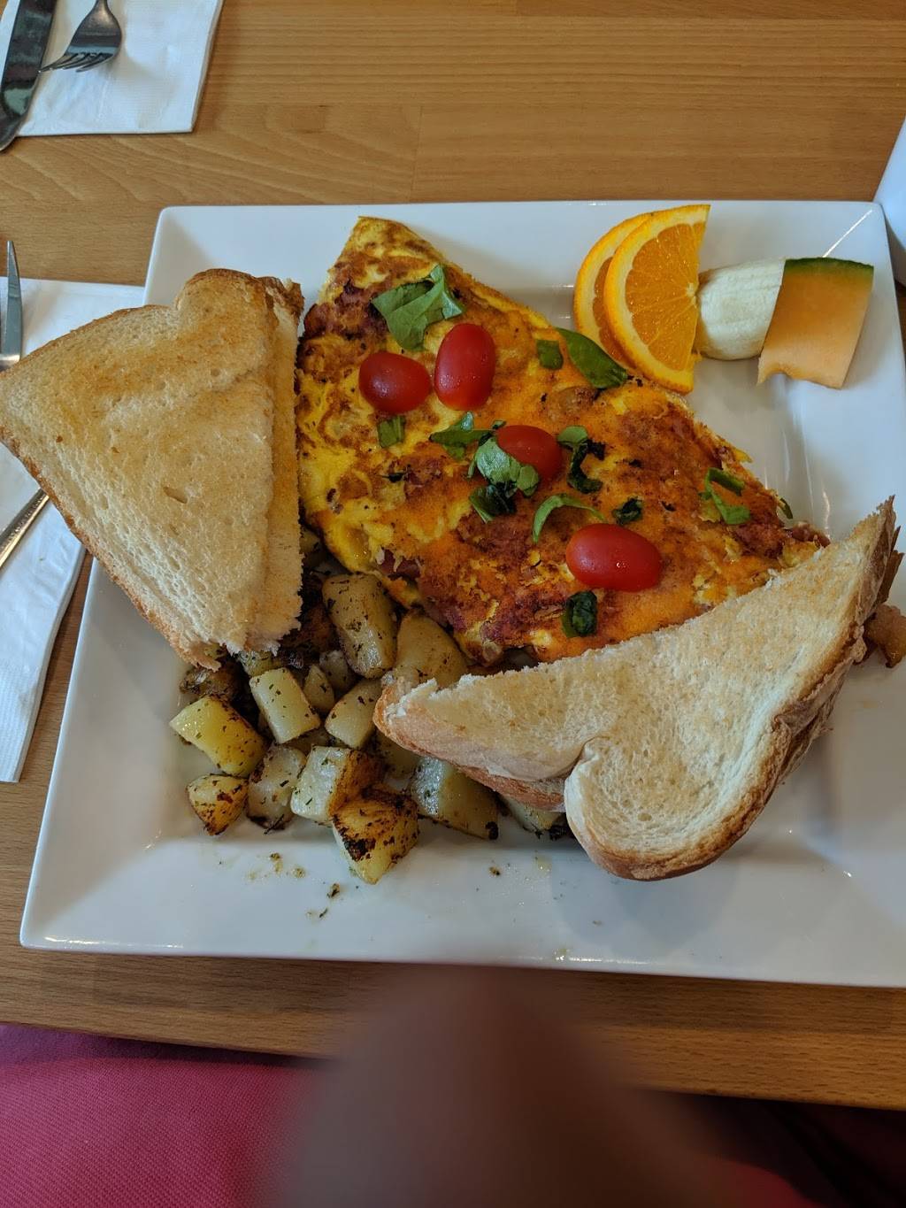 Le Métis - Déjeuner | restaurant | 2303 Rue des Ormeaux, Montréal, QC H1L 4X3, Canada | 5143546464 OR +1 514-354-6464