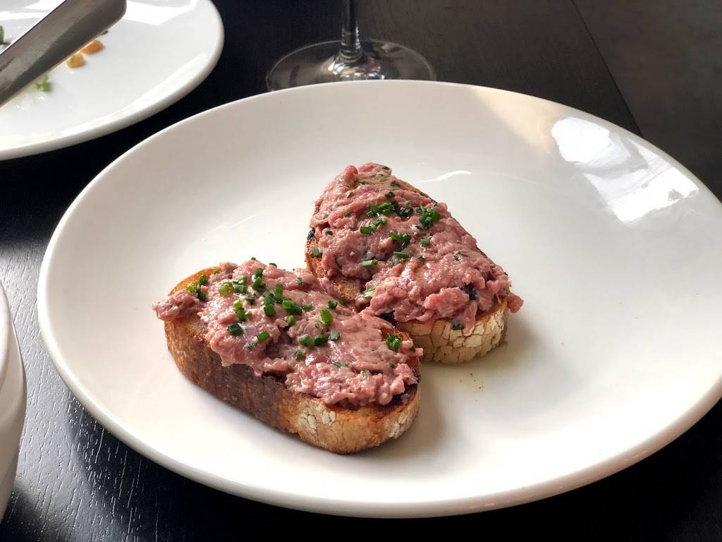 Le Messe | restaurant | 1903 Yale Pl E, Seattle, WA 98102, USA | 2064026106 OR +1 206-402-6106