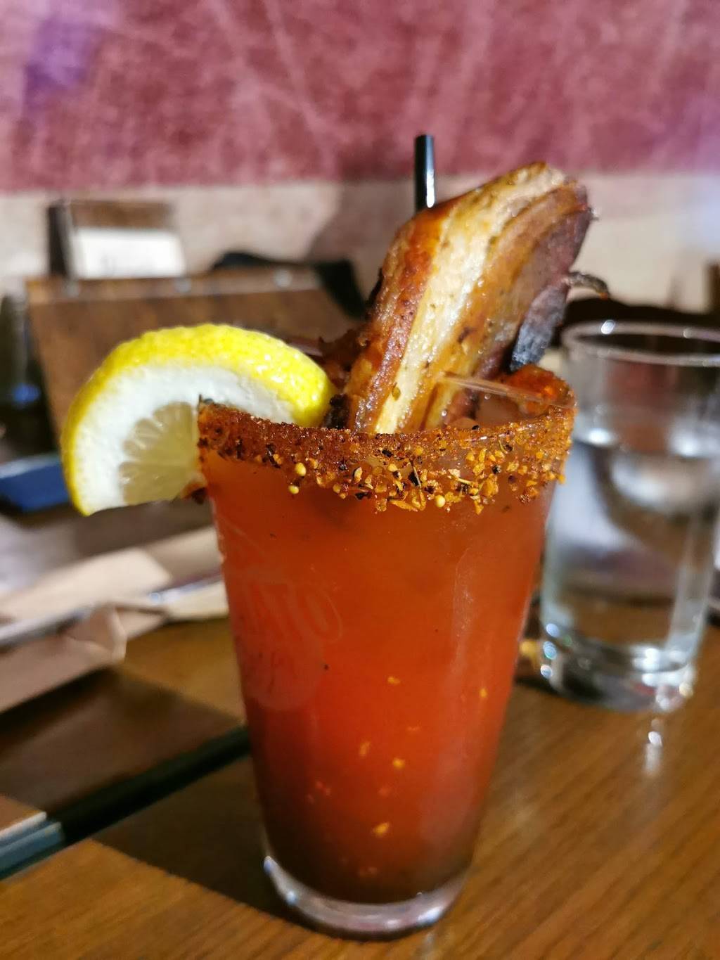 Robbies Smokehouse & Burger Bar | restaurant | 1569 QC-138, Kahnawake, QC J0L 1B0, Canada | 4506325050 OR +1 450-632-5050