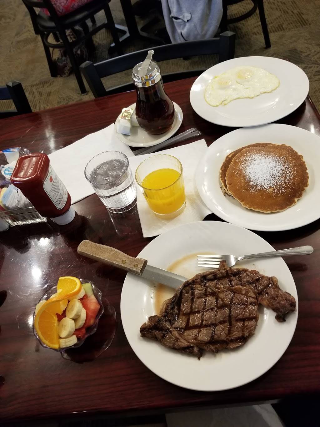 By Hand and Fork | restaurant | 1617 N, Wheeling Ave, Muncie, IN 47303, USA | 7658968717 OR +1 765-896-8717