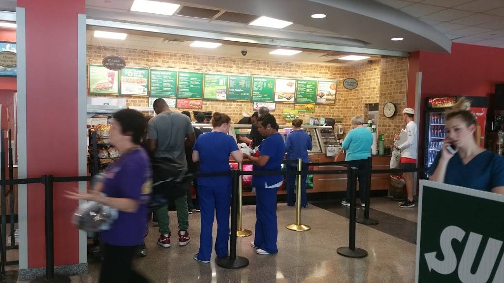 Subway | meal takeaway | Heart & Vascular, 5000 Hennessy Blvd Tower 1st Flr, Baton Rouge, LA 70808, USA | 2257691200 OR +1 225-769-1200