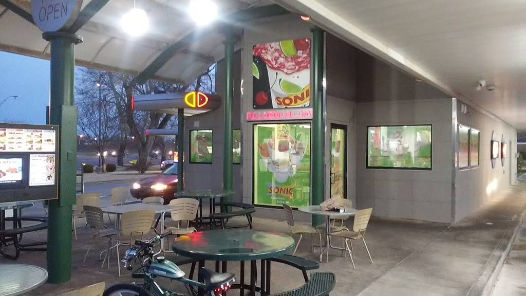 Sonic Drive-In | restaurant | 120 SE 29th St, Oklahoma City, OK 73129, USA | 4056358501 OR +1 405-635-8501