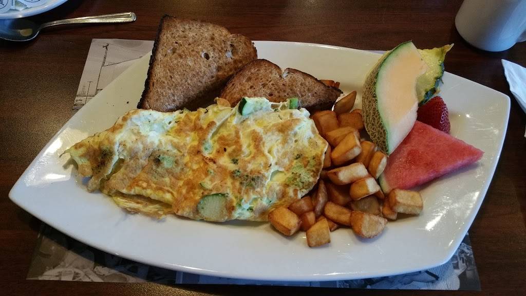 Mikes Drummondville | restaurant | 445 Boulevard Saint-Joseph, Drummondville, QC J2C 2B3, Canada | 8194783030 OR +1 819-478-3030