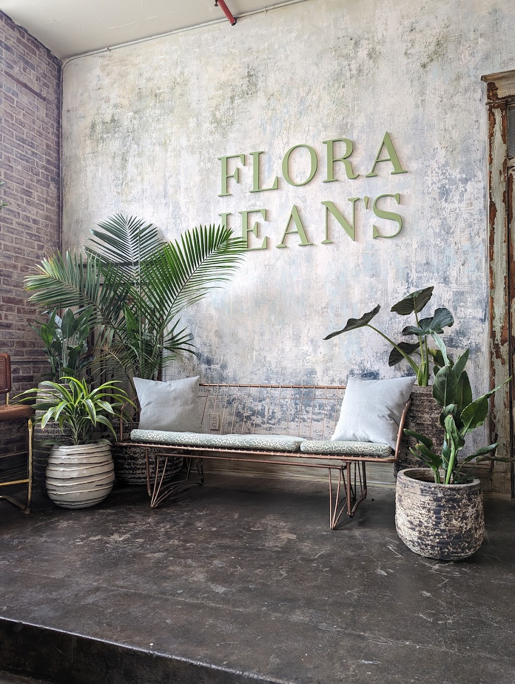 Flora Jeans | restaurant | 433 E 3rd St, Little Rock, AR 72201, USA | 5018916919 OR +1 501-891-6919