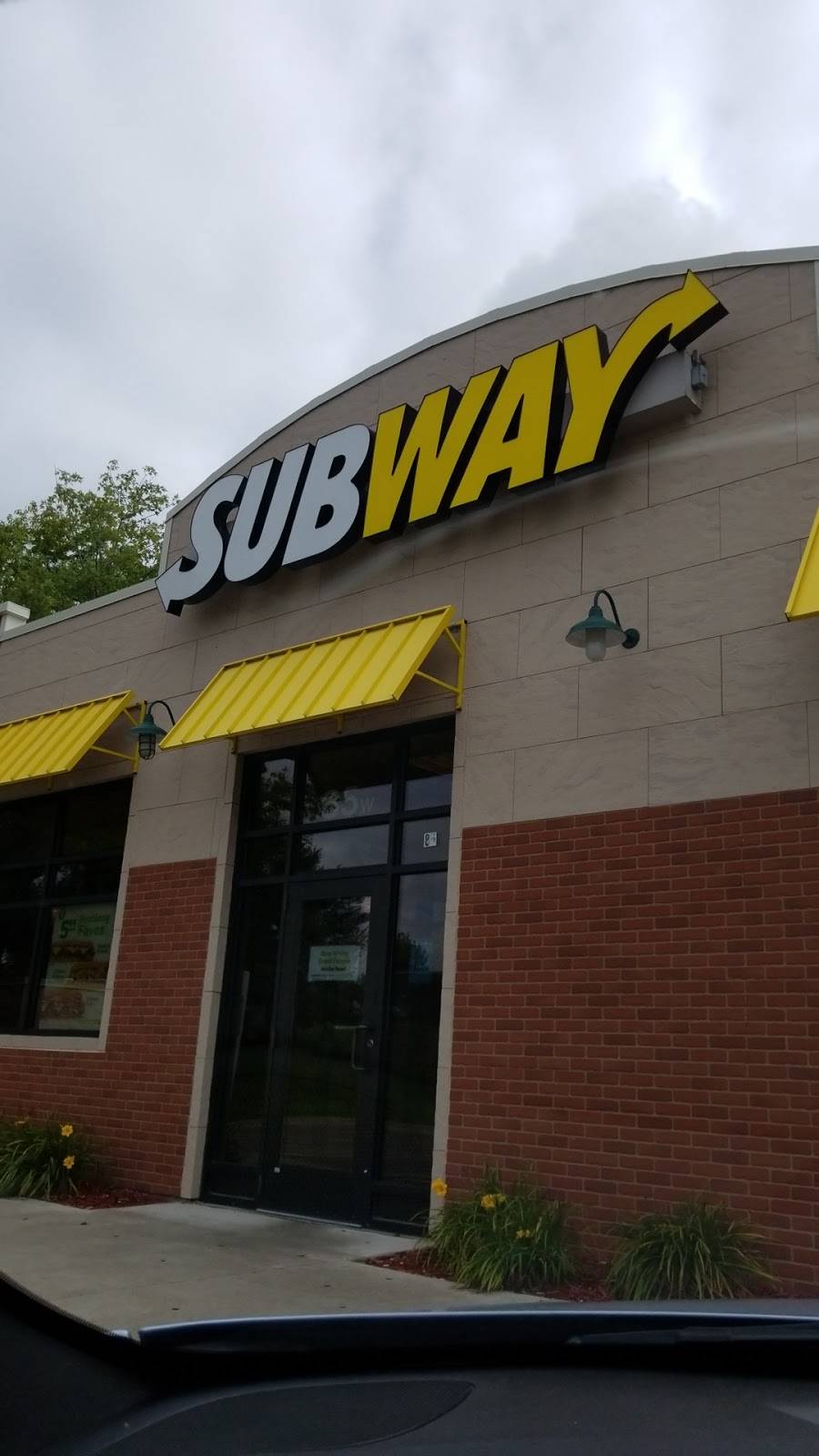 Subway | restaurant | 85 W Viking Dr, Little Canada, MN 55117, USA | 6514864854 OR +1 651-486-4854