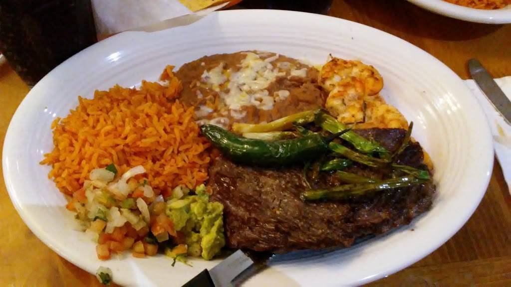 La Feria | restaurant | 10903 S Inglewood Ave, Lennox, CA 90304, USA | 3106737475 OR +1 310-673-7475