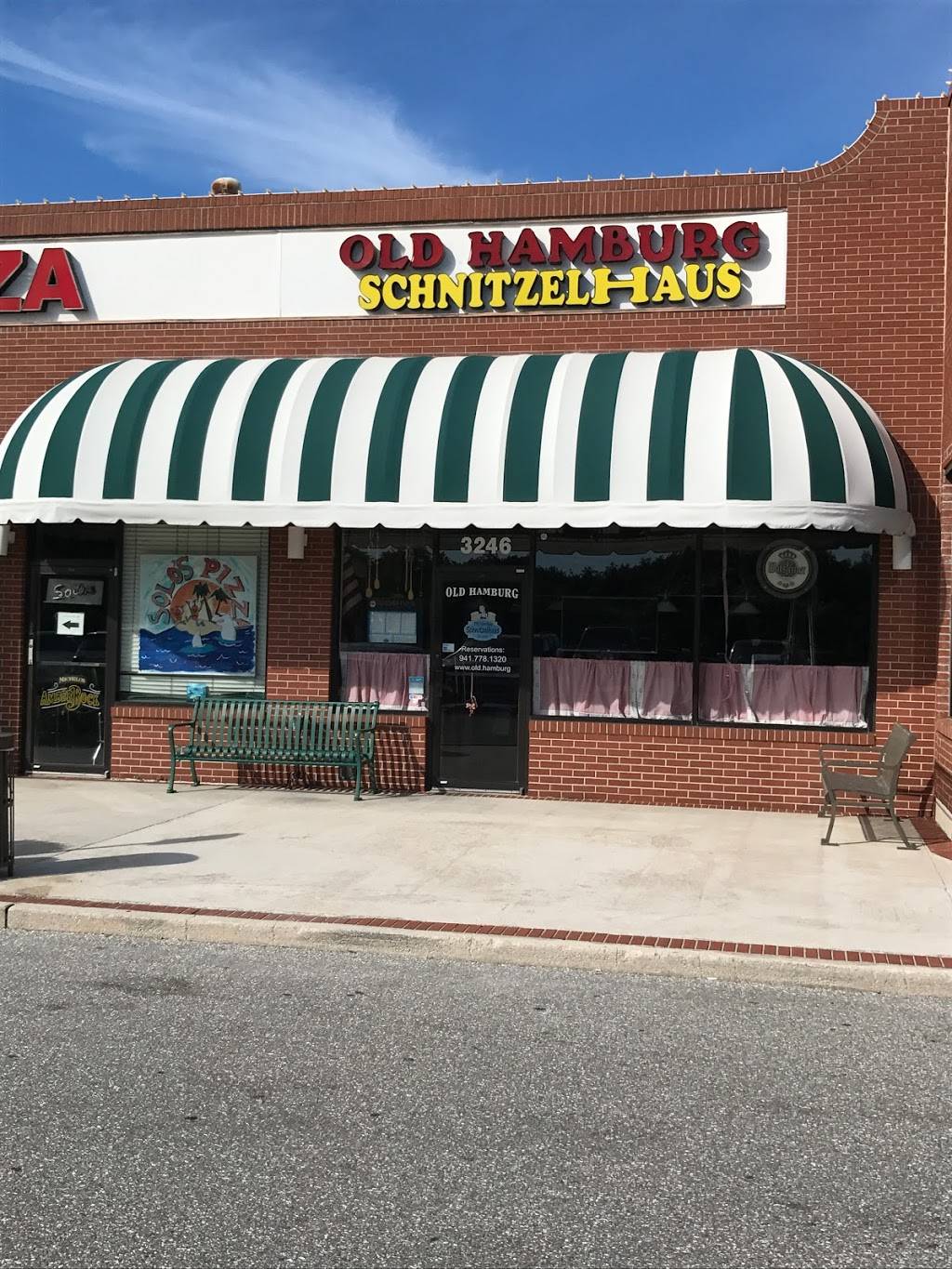 Old Hamburg Schnitzelhaus | restaurant | 3246 E Bay Dr, Holmes Beach, FL 34217, United States | 9417781320 OR +1 941-778-1320