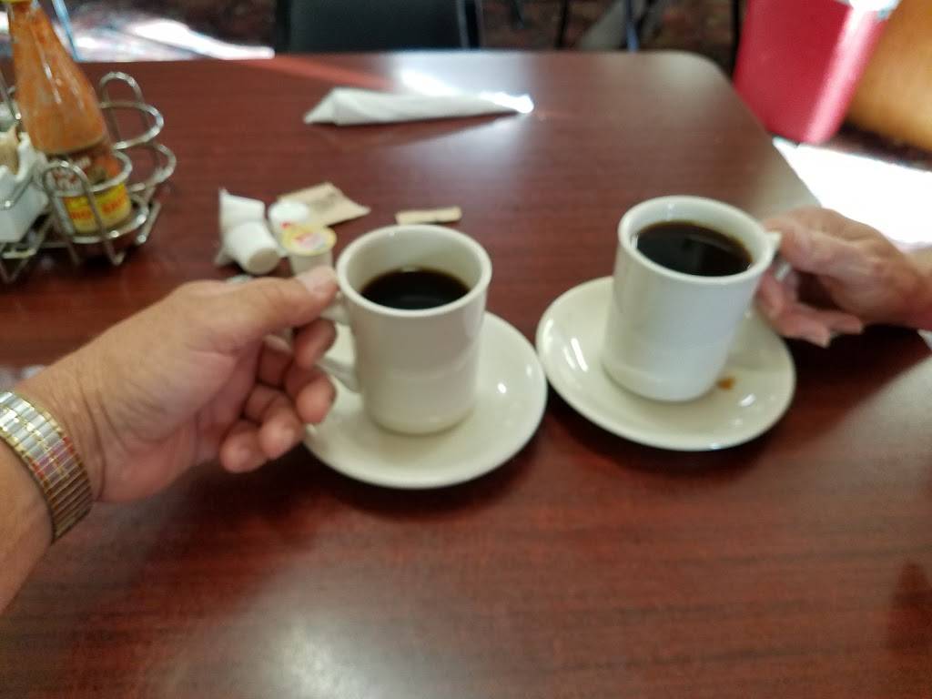 Teche Cafe | restaurant | 105 N Main St, Loreauville, LA 70552, USA | 3372299244 OR +1 337-229-9244