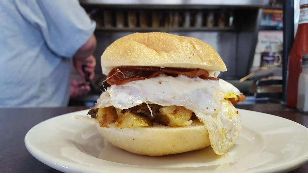 Bobs Diner Inc | restaurant | 27 Main St, Brewster, NY 10509, USA | 8452782478 OR +1 845-278-2478