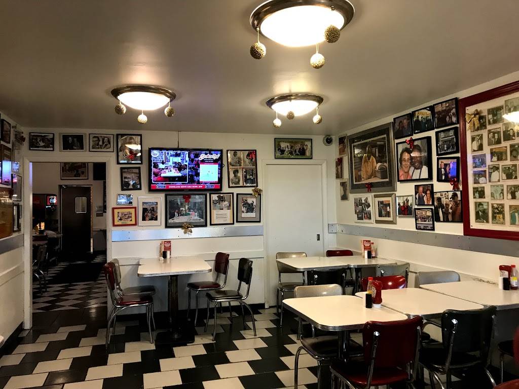 Bens Chili Bowl | restaurant | 1213 U St NW, Washington, DC 20009, USA | 2026670909 OR +1 202-667-0909