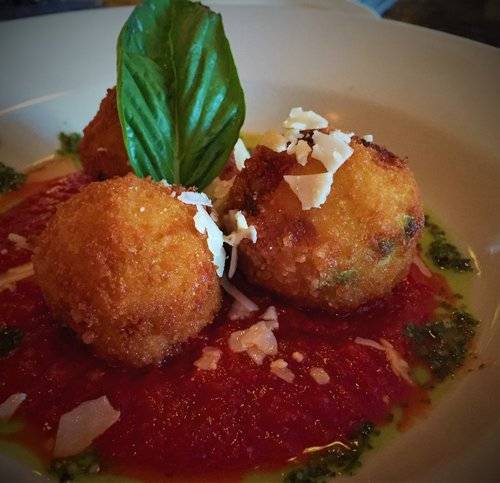 Gianni Figs Ristorante | restaurant | 6 Elm St, South Deerfield, MA 01373, USA | 4133505940 OR +1 413-350-5940