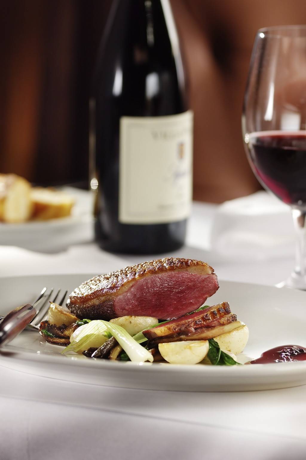 Le Mitoyen | restaurant | 652 Rue de la Place Publique, Laval, QC H7X 1G1, Canada | 4506892977 OR +1 450-689-2977