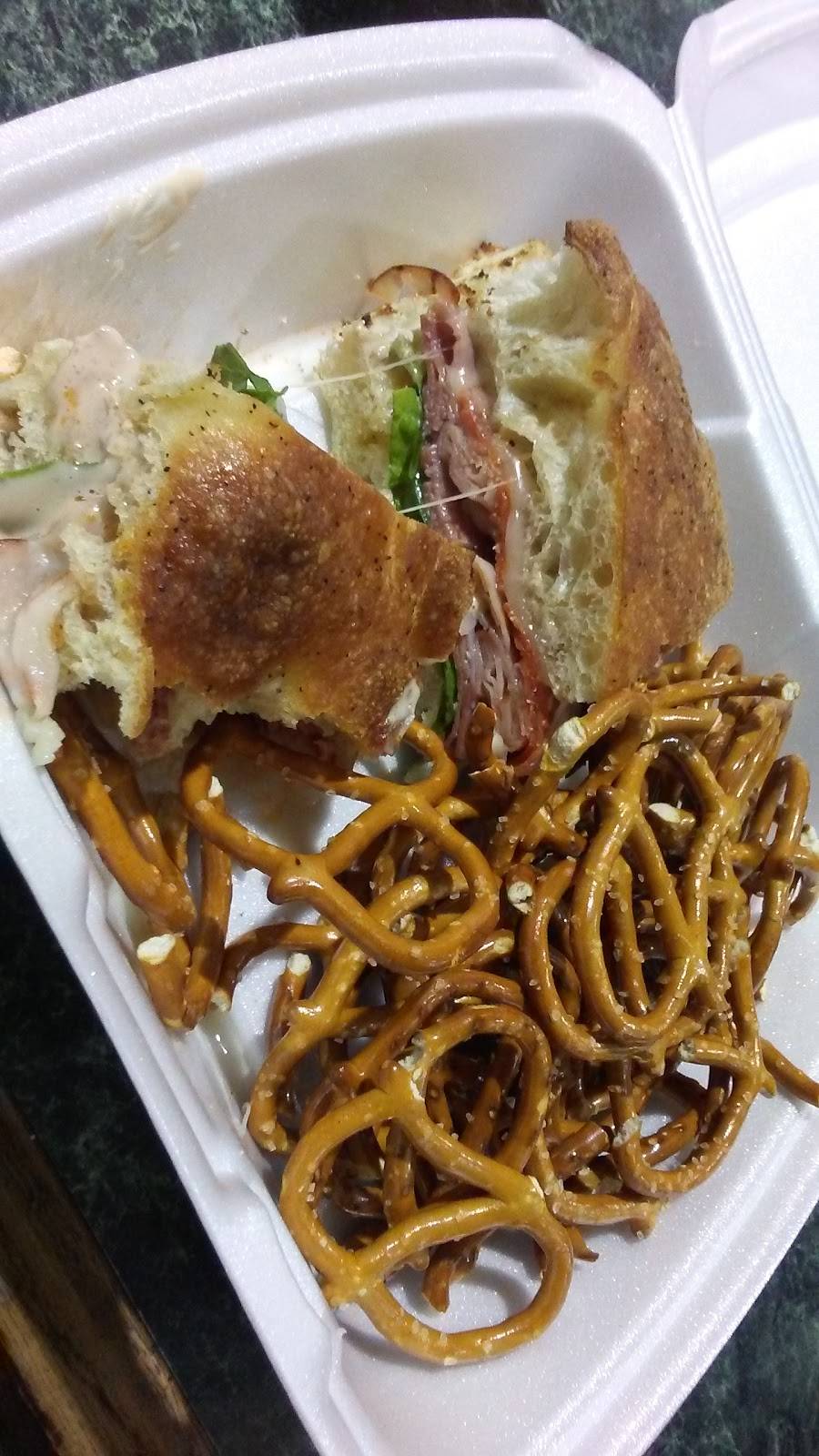 Bakes Place | restaurant | 414 Walnut St, Cincinnati, OH 45202, USA | 5136513344 OR +1 513-651-3344