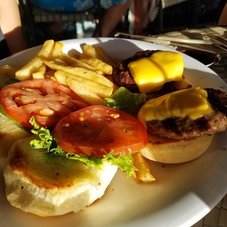 Breezers Tiki Bar | restaurant | 103800 Overseas Highway, MM 103.8, Key Largo, FL 33037, USA | 3054530000 OR +1 305-453-0000