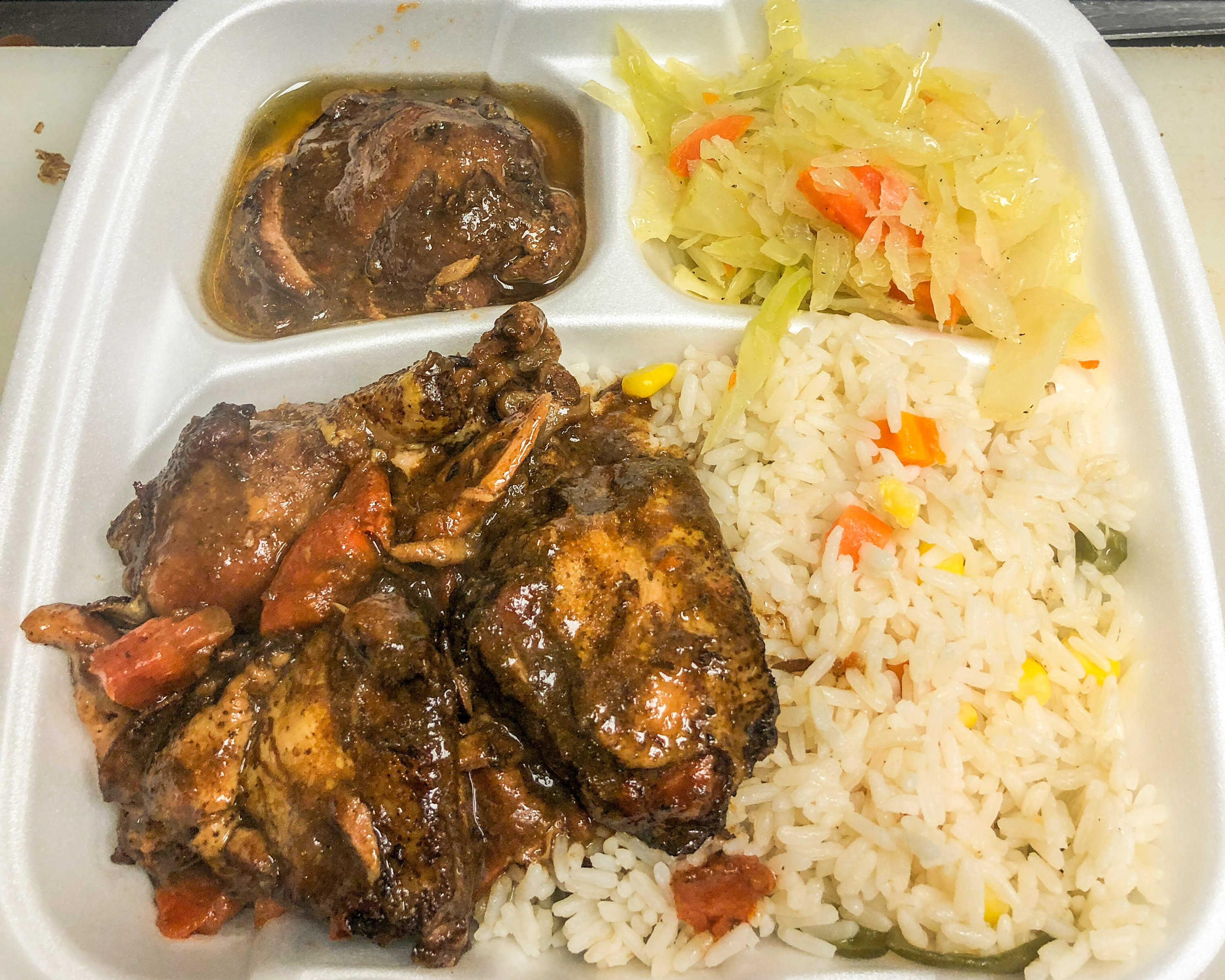 Gees Caribbean Kitchen | restaurant | 140 W McMillan St, Cincinnati, OH 45219, United States | 5136207359 OR +1 513-620-7359