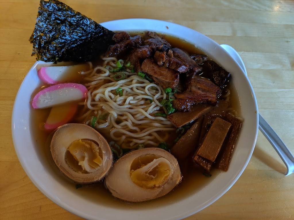 Lis Noodles | restaurant | 10915 Monroe Rd Suite F, Matthews, NC 28105, USA | 7042468978 OR +1 704-246-8978