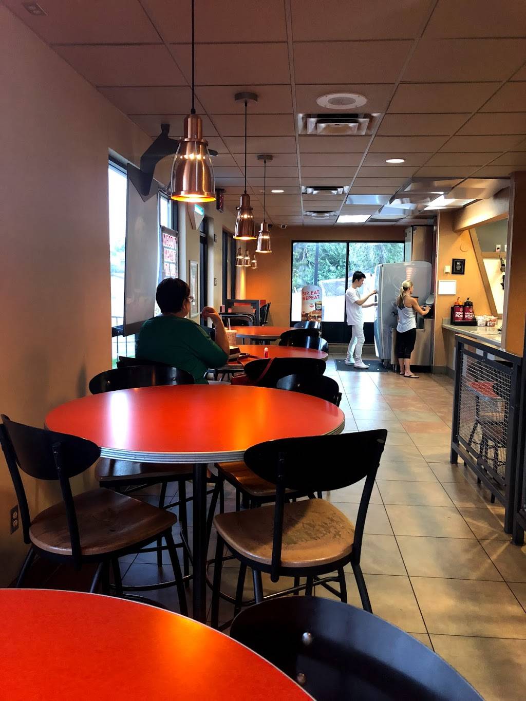 Jack in the Box | restaurant | 31769 The Old Rd, Castaic, CA 91384, USA | 6612571889 OR +1 661-257-1889