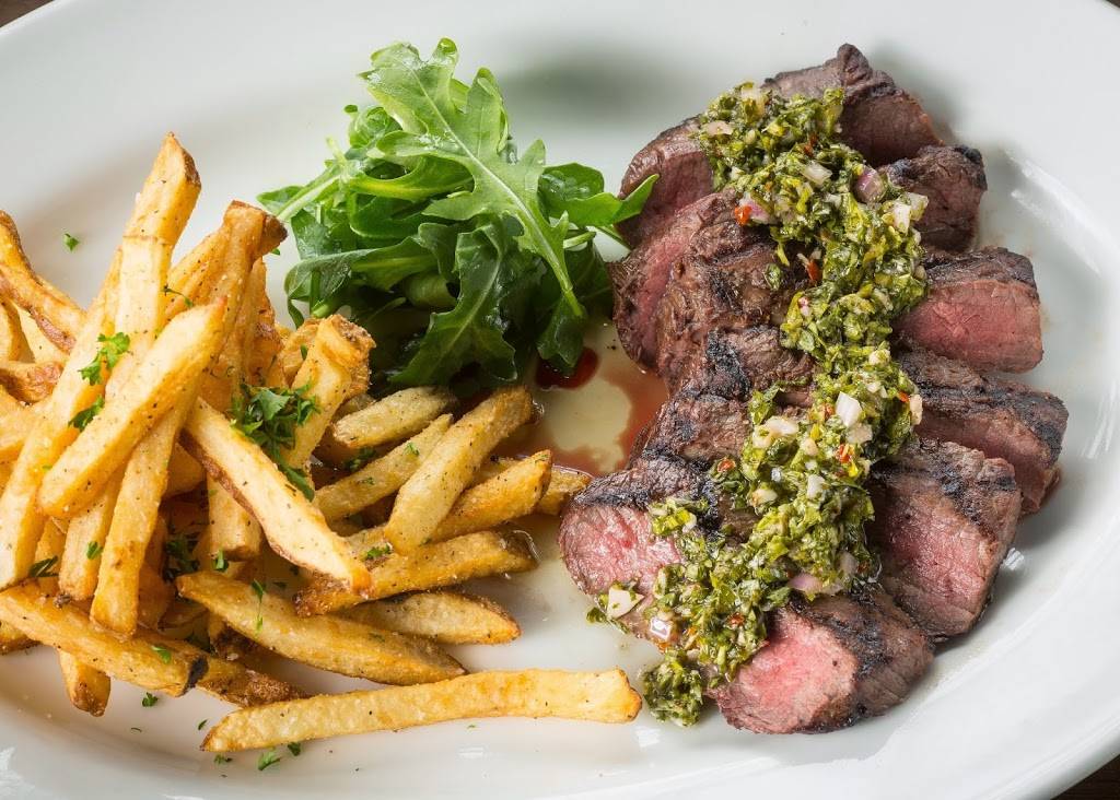 Doc Bs Restaurant + Bar | restaurant | 100 E Walton St, Chicago, IL 60611, USA | 3126261300 OR +1 312-626-1300