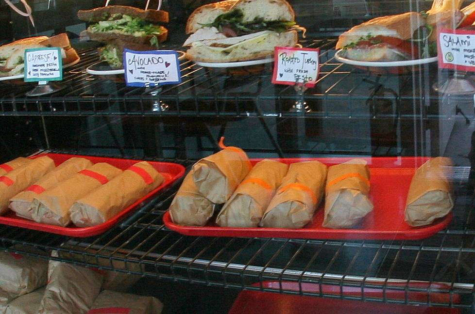 Chasing Lions Cafe | restaurant | 11 Frida Kahlo Way, San Francisco, CA 94112, USA | 4155865466 OR +1 415-586-5466