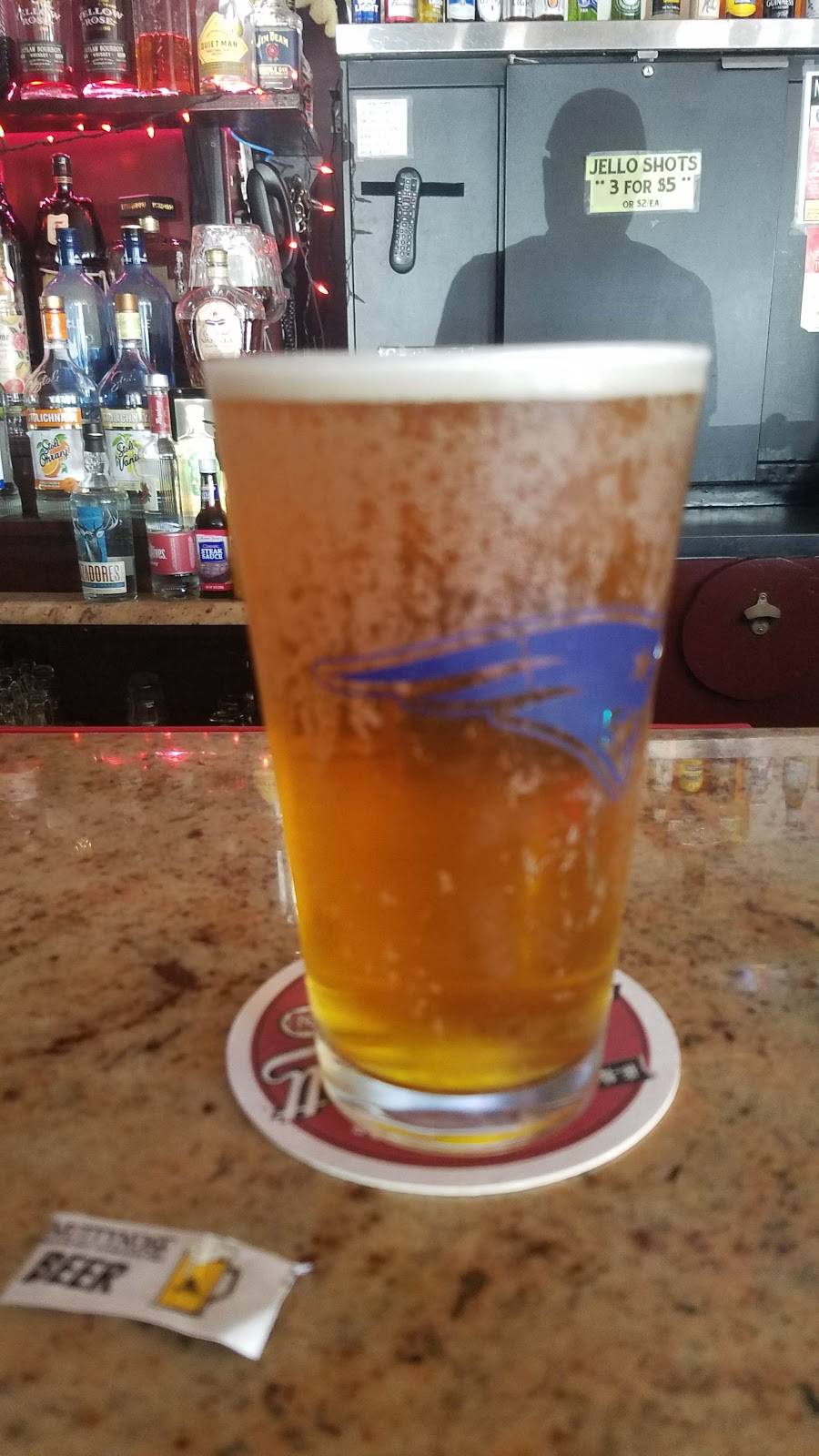 Charlies Tap House | restaurant | 9A Ocean Blvd, Hampton, NH 03842, USA | 6039299005 OR +1 603-929-9005