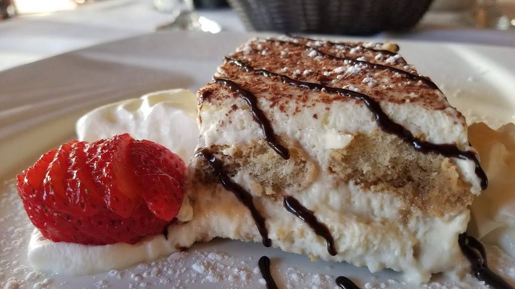 Red Fox Restaurant | restaurant | 218 Smith St, Middletown, CT 06457, USA | 8607404967 OR +1 860-740-4967