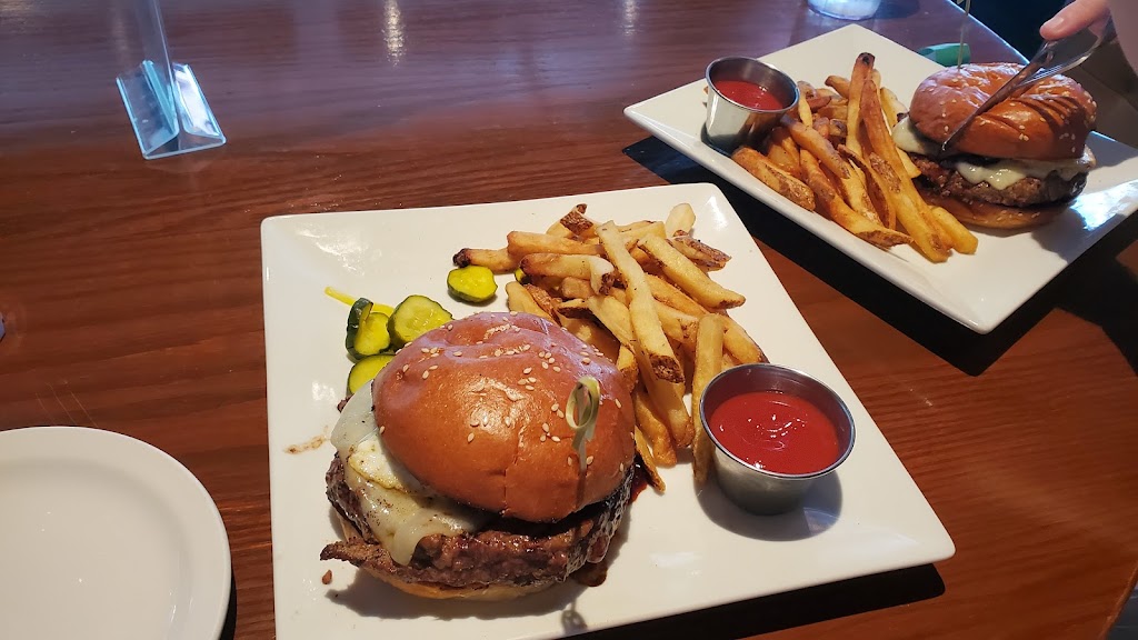 Cask n Flagon | restaurant | 62 Brookline Ave, Boston, MA 02215, USA | 6175364840 OR +1 617-536-4840