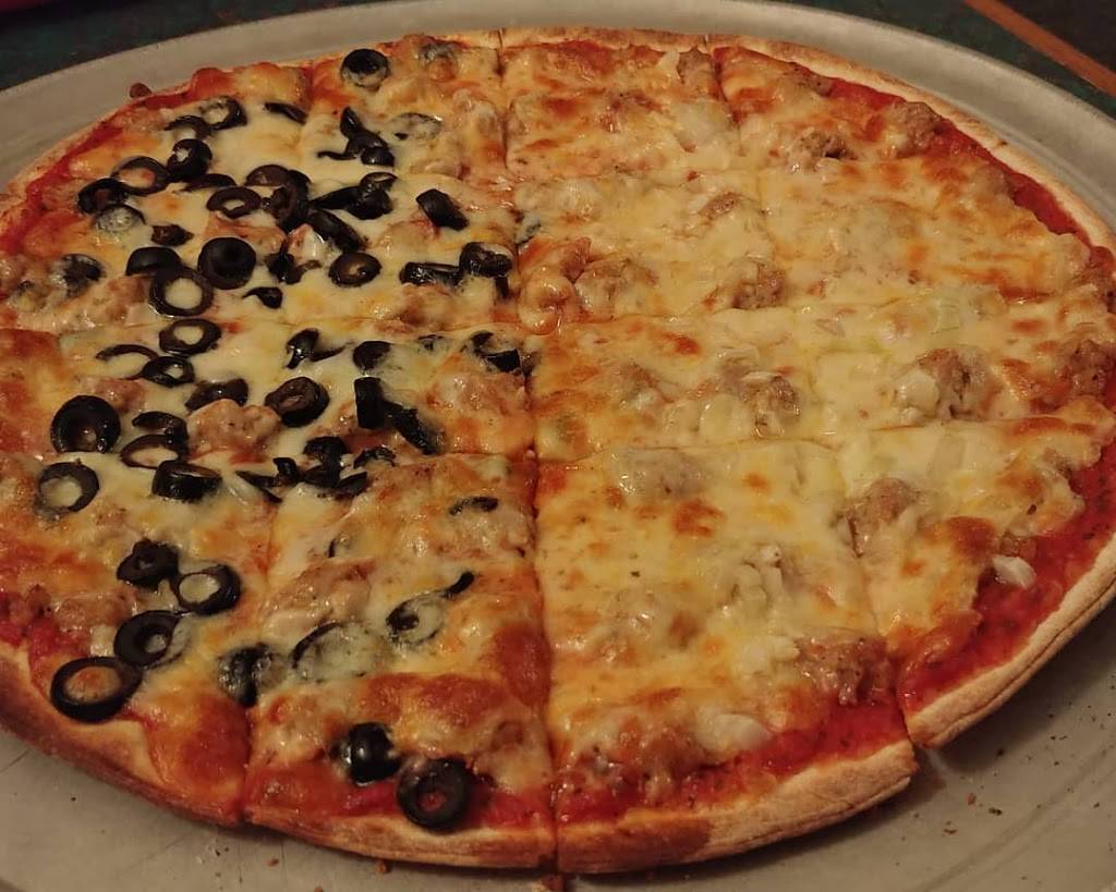 Pistol Petes Pizza and Grill | restaurant | 16755 W Lisbon Rd, Brookfield, WI 53005, USA | 2623736065 OR +1 262-373-6065