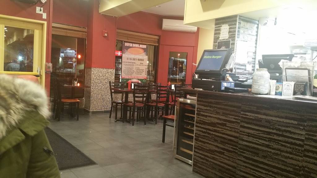 Bistro Burger | restaurant | 605 Middle Neck Rd, Great Neck, NY 11023, USA | 5163219260 OR +1 516-321-9260