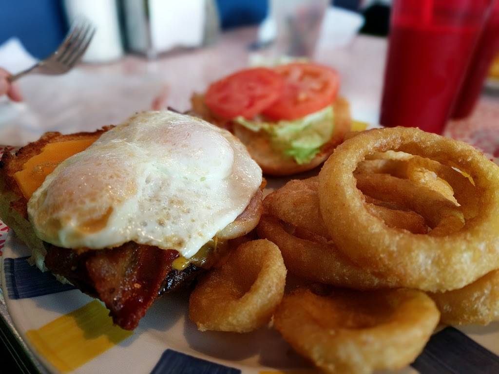 Wimpys Diner | restaurant | 416 Davis Dr, Newmarket, ON L3Y 2N9, Canada | 9058535222 OR +1 905-853-5222