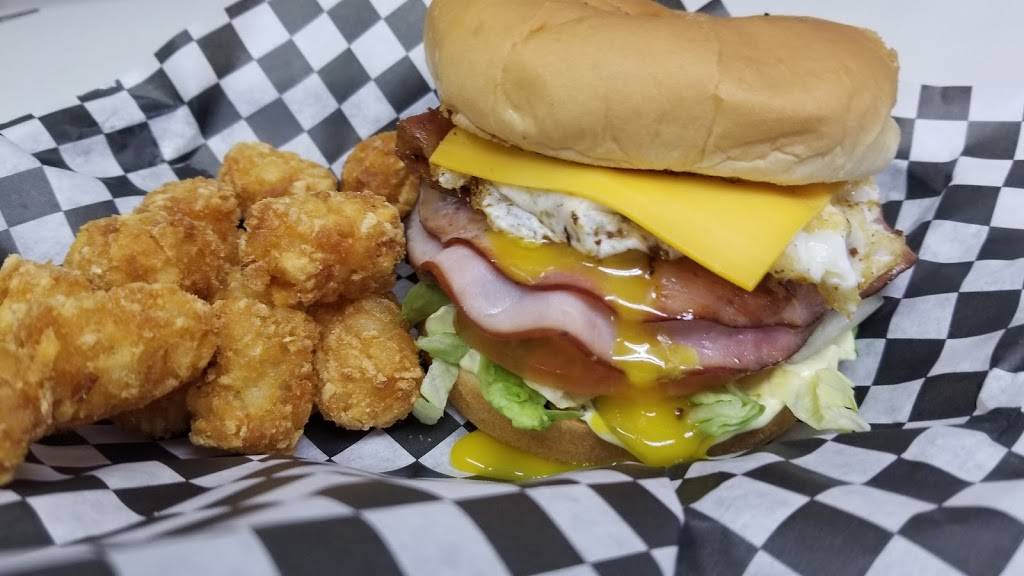 Bears Den | restaurant | 301 W Simpson Ave, McCleary, WA 98557, USA | 3604953822 OR +1 360-495-3822