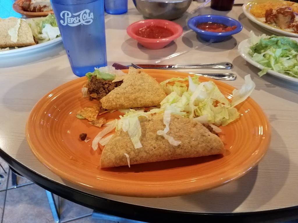 Dos Reales Mexican Restaurant | restaurant | 8841 W 75th St, Overland Park, KS 66204, USA | 9133411046 OR +1 913-341-1046