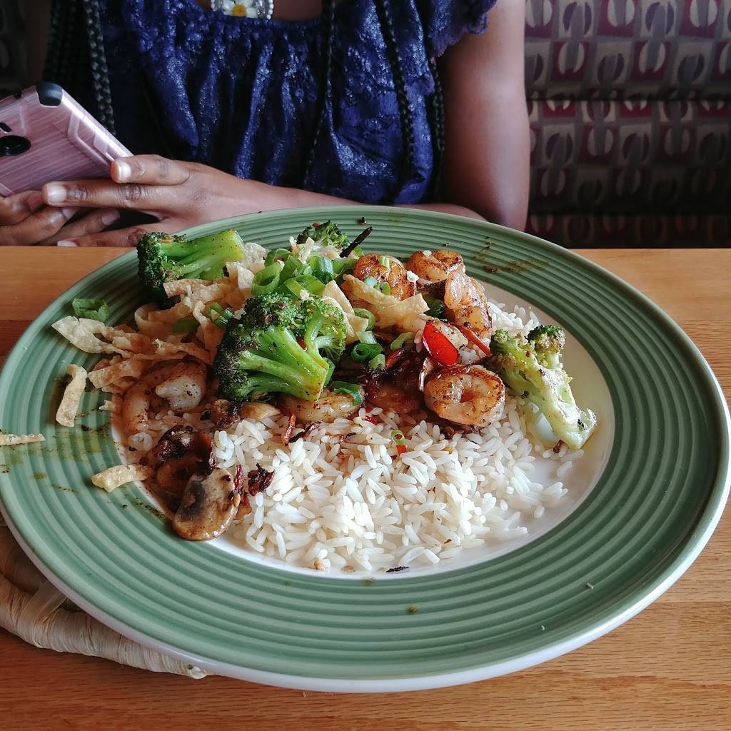 Applebees Grill + Bar | restaurant | 1250 Boots Blvd, Fultondale, AL 35068, USA | 2053808282 OR +1 205-380-8282