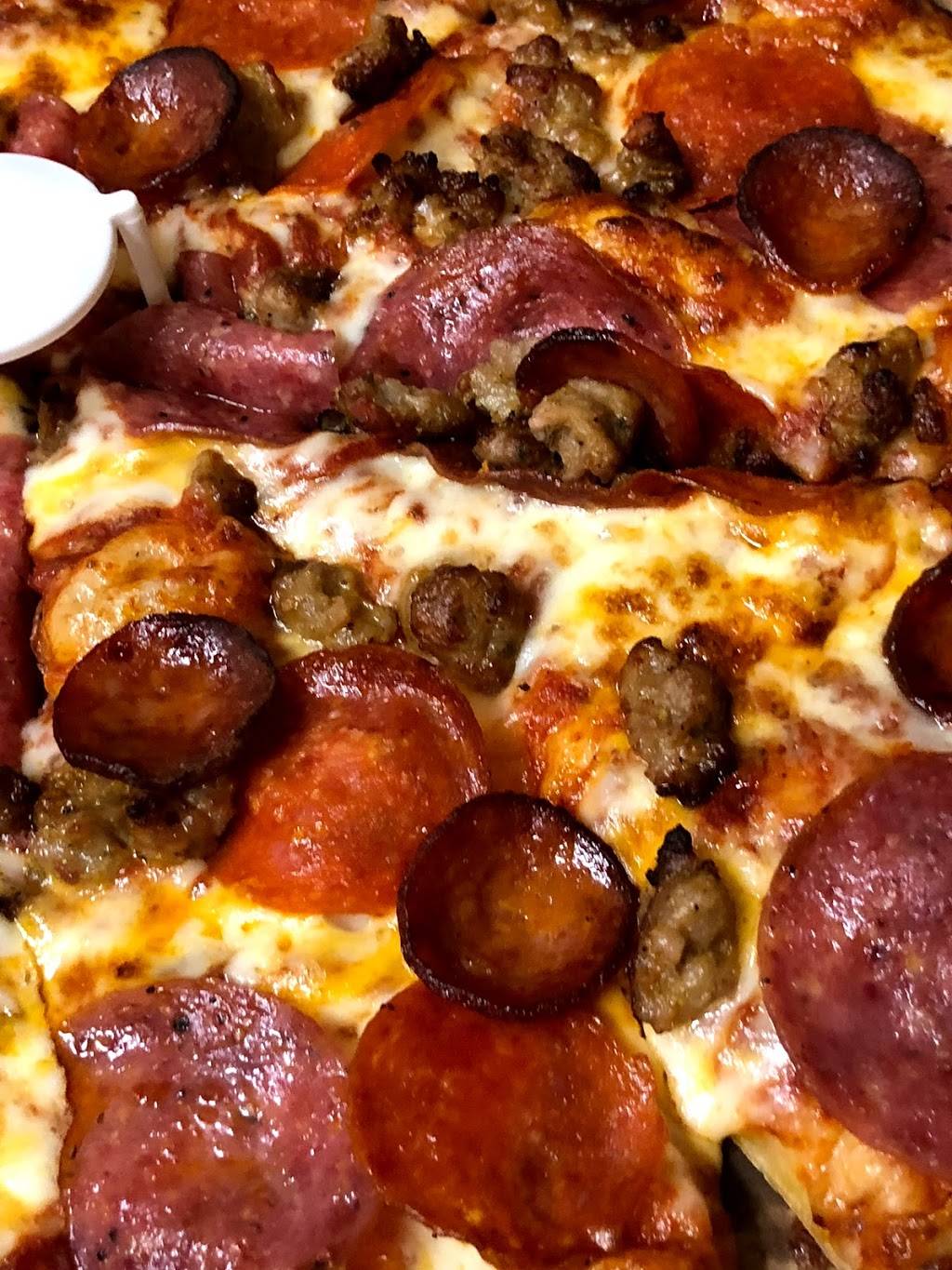 Round Table Pizza | meal delivery | 398 Grand Ave, Oakland, CA 94610, USA | 5108344444 OR +1 510-834-4444