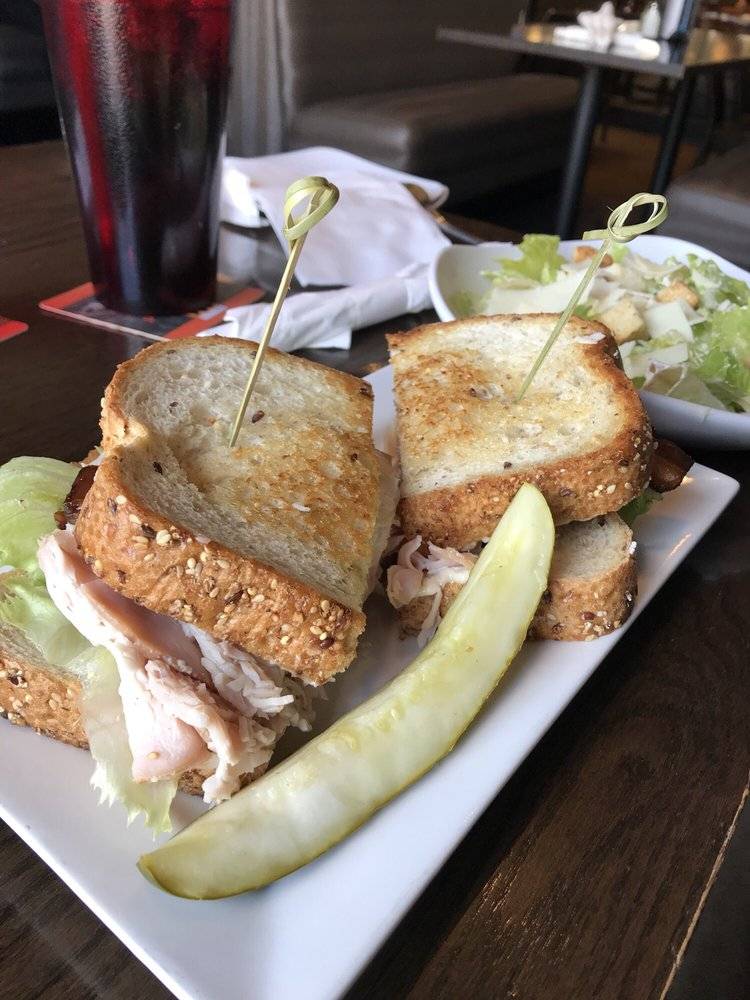 Lone Oak Grill | restaurant | 3010 Eagandale Pl, Eagan, MN 55121, USA | 6517892081 OR +1 651-789-2081