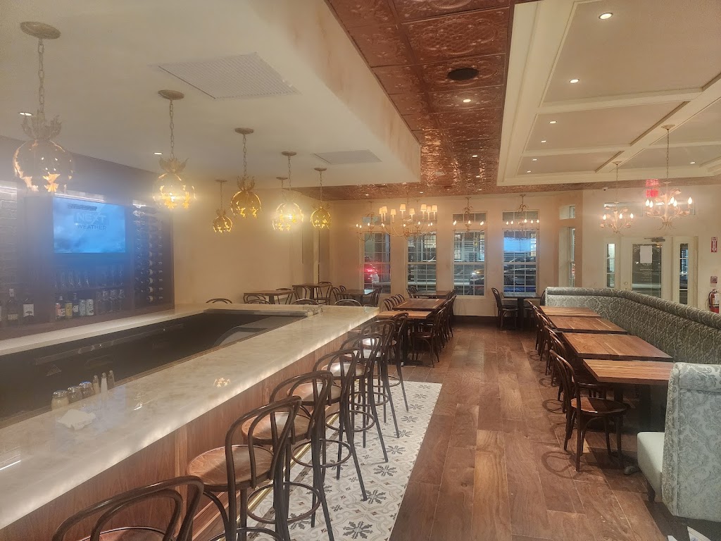 Fiorellas Trattoria | meal takeaway | 25 Waltham St, Lexington, MA 02421, USA | 7813233300 OR +1 781-323-3300