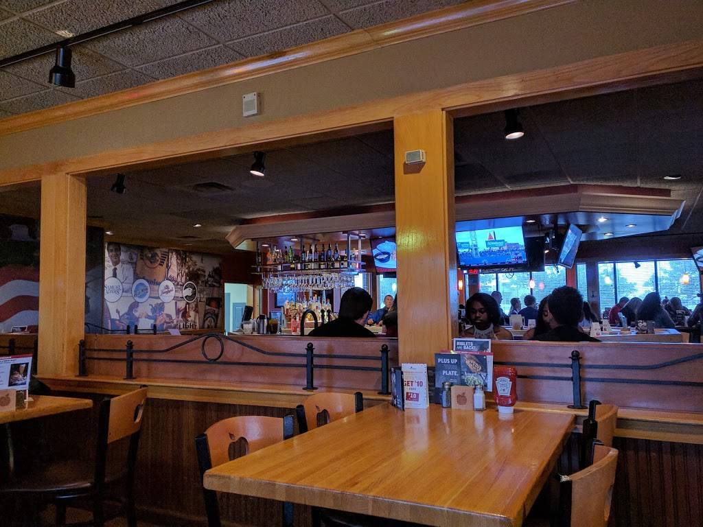 Applebees Grill + Bar | restaurant | 1966 N Henderson St, Galesburg, IL 61401, USA | 3093447325 OR +1 309-344-7325