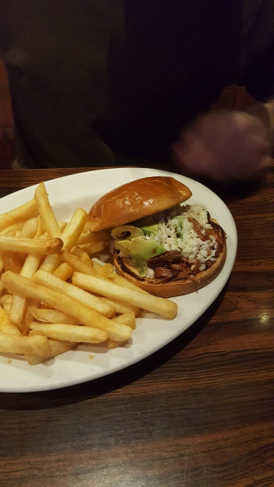 Union Jack Pub | restaurant | 924 Broad Ripple Ave, Indianapolis, IN 46220, USA | 3172574343 OR +1 317-257-4343