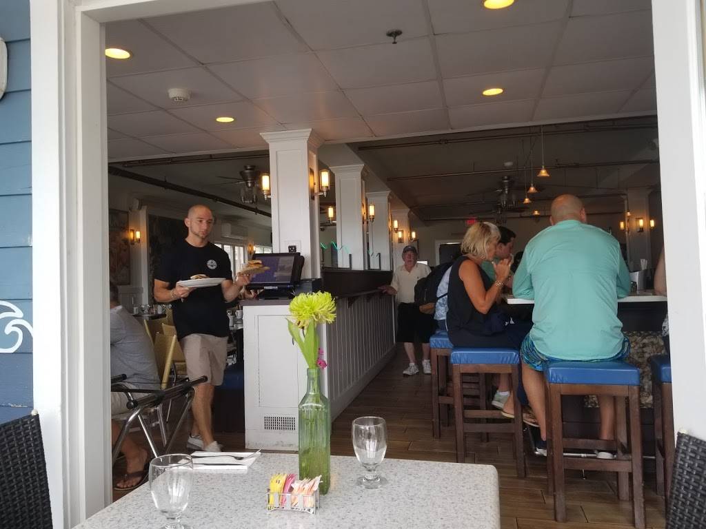 The Landing at Ocean Beach | restaurant | 620 Bay Walk, Ocean Beach, NY 11770, USA | 6315835800 OR +1 631-583-5800