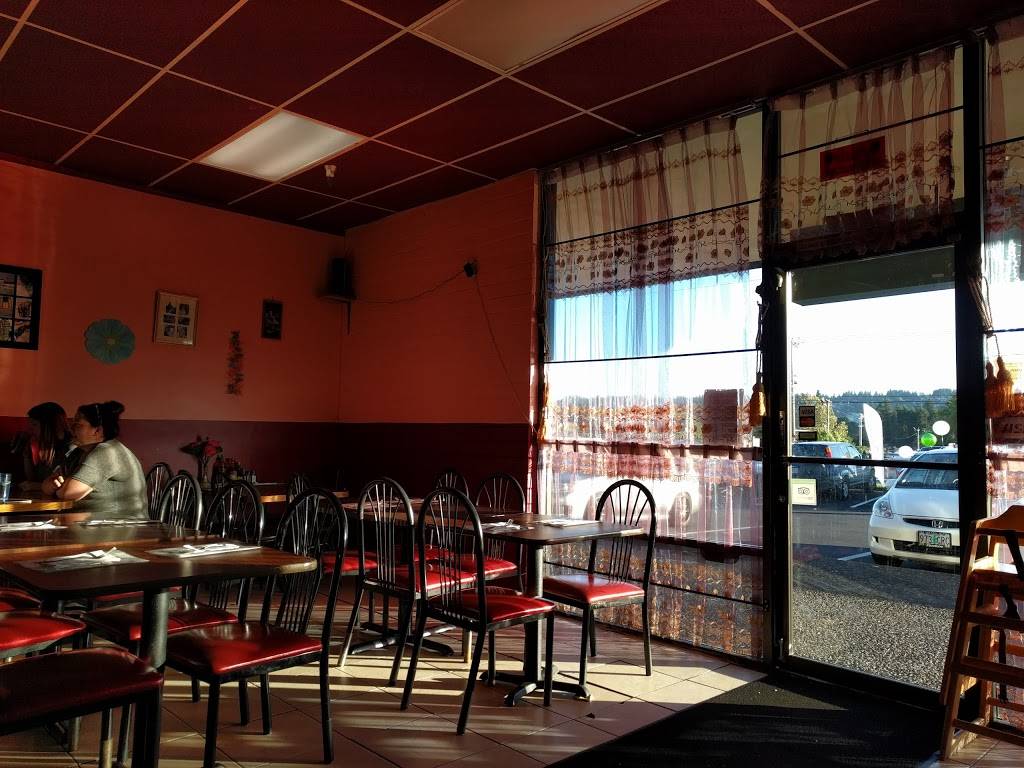 Buathong Thai Cuisine | restaurant | 17032 SE McLoughlin Blvd, Portland, OR 97267, USA | 5036541351 OR +1 503-654-1351