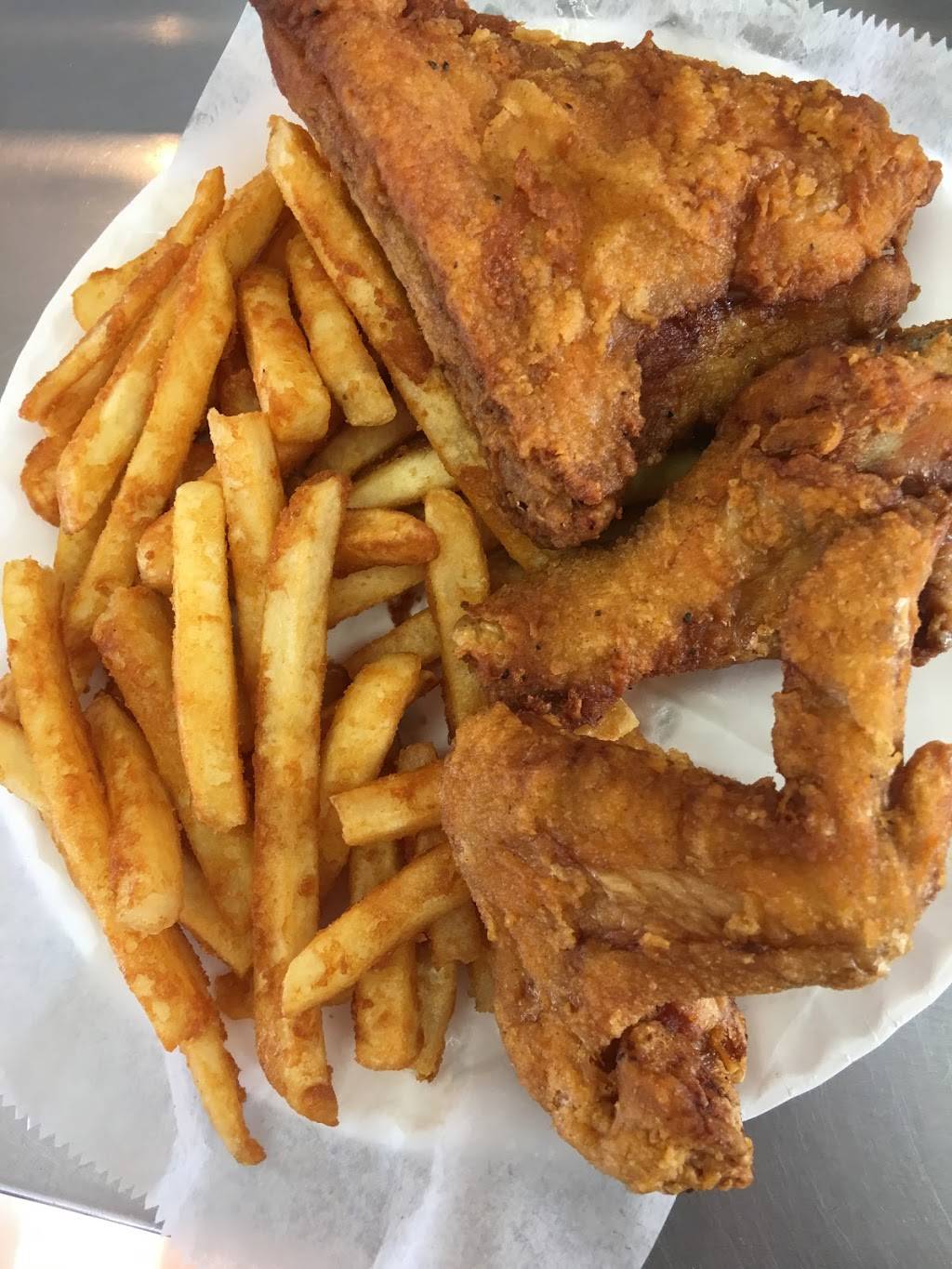 Gold Star Pizza | restaurant | 1247 S 47th St #55, Philadelphia, PA 19143, USA | 2153865553 OR +1 215-386-5553