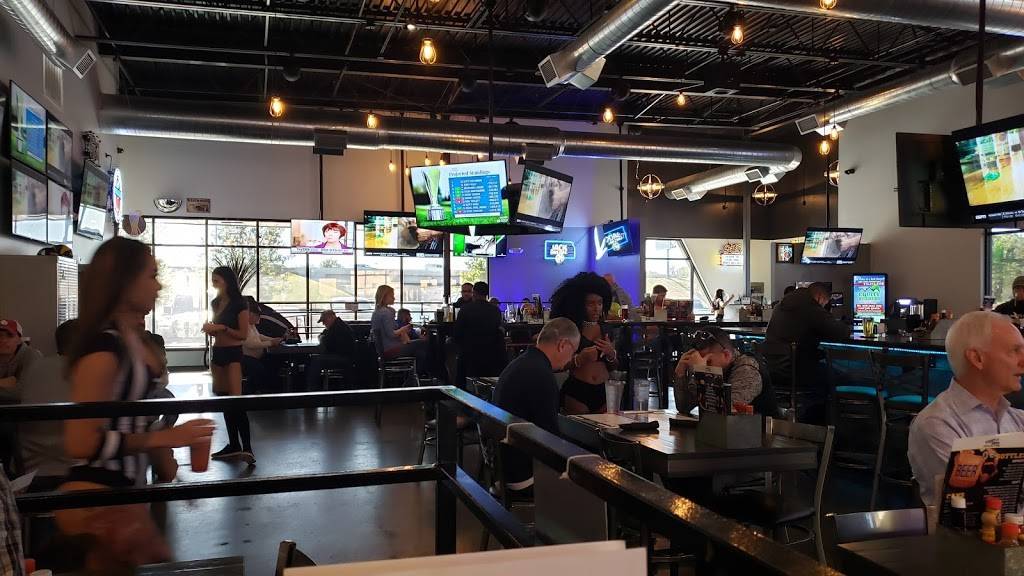 Tight Ends Sports Bar & Grill | restaurant | 524 S Seneca St, Wichita, KS 67213, USA | 3165002345 OR +1 316-500-2345