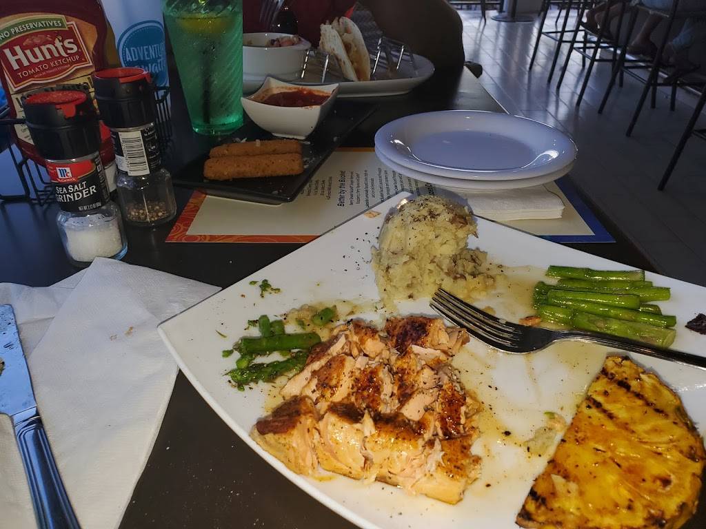 Holiday Inn Club vacations- Breezes Restaurant & Bar and Breezes | restaurant | 8505 W Irlo Bronson Memorial Hwy, Kissimmee, FL 34747, USA | 4072390000 OR +1 407-239-0000