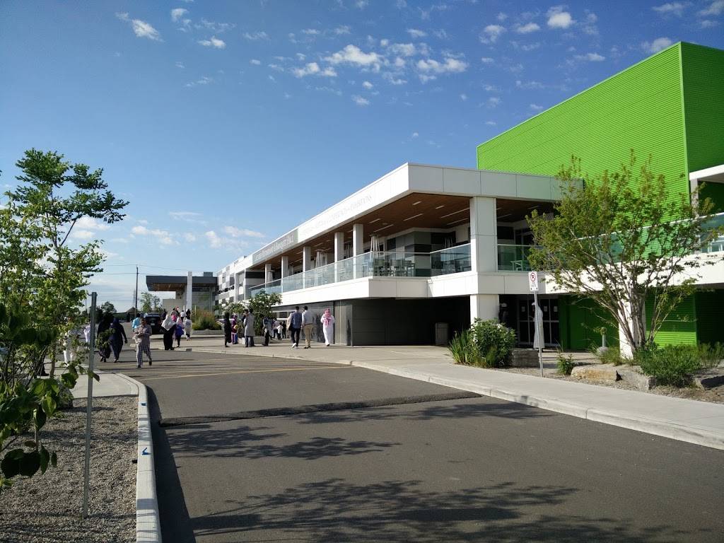 Central Park Athletics | restaurant | 3400 Grand Marais Rd E, Windsor, ON N8W 1W7, Canada | 5199448000 OR +1 519-944-8000